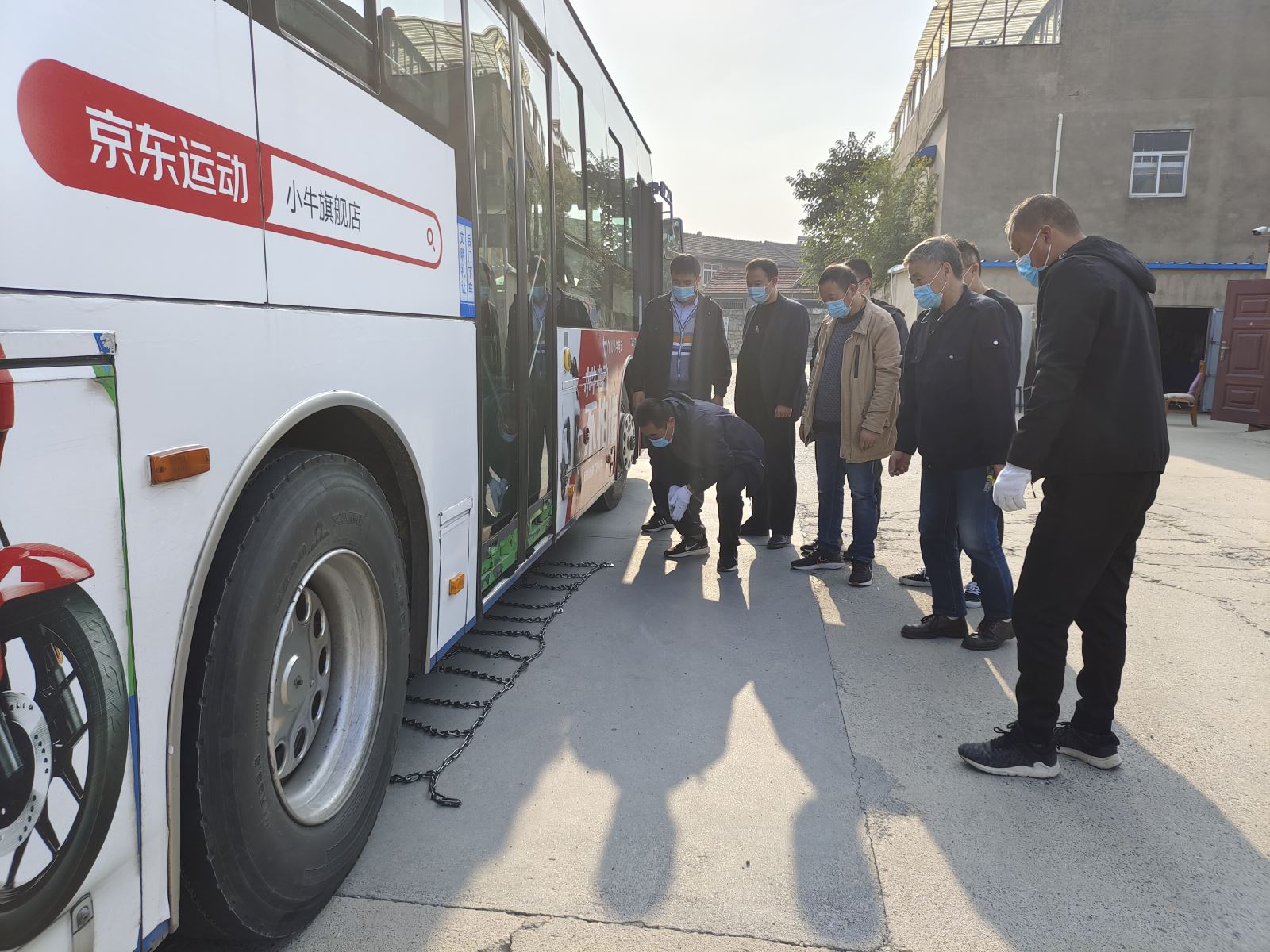 公交集團(tuán)公交事業(yè)一部未雨先綢提前做好冬季行車安全措